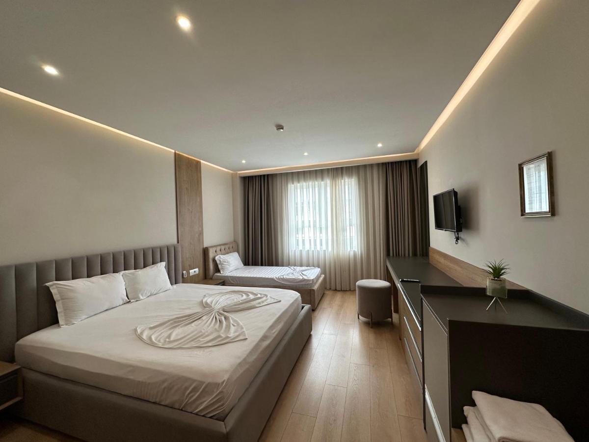 Hotel Colis Tirana Exterior photo