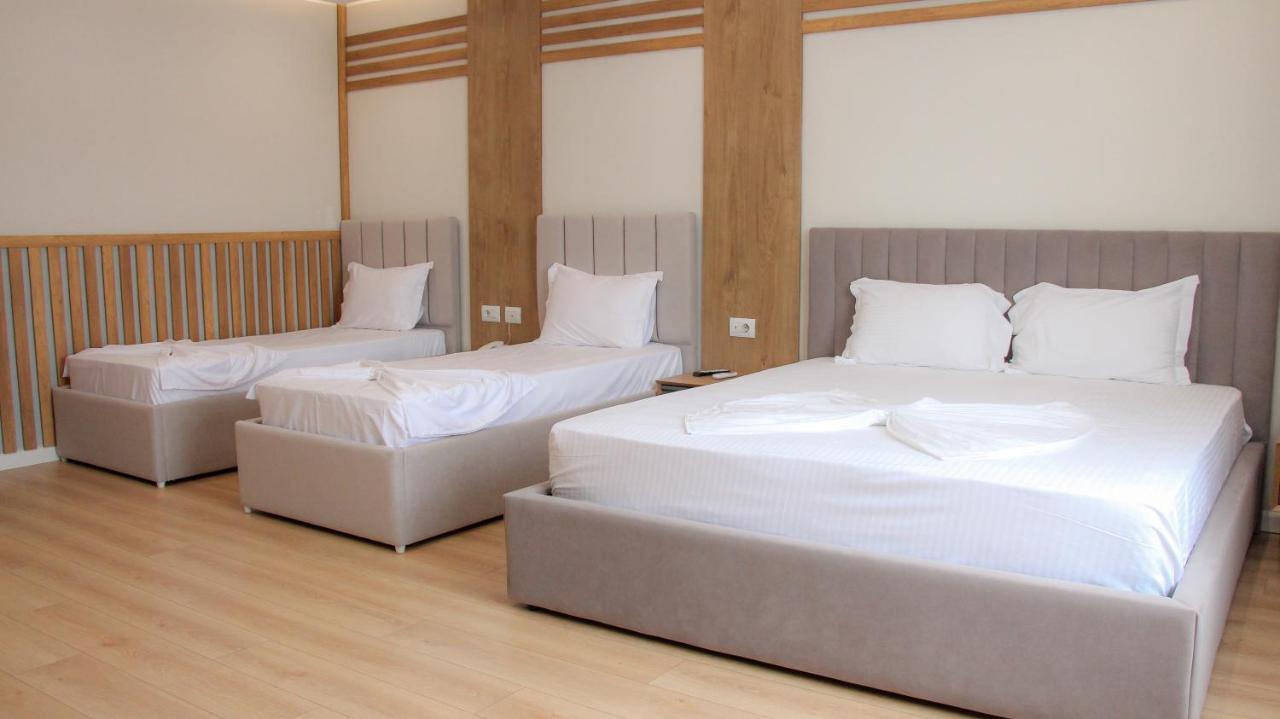 Hotel Colis Tirana Exterior photo