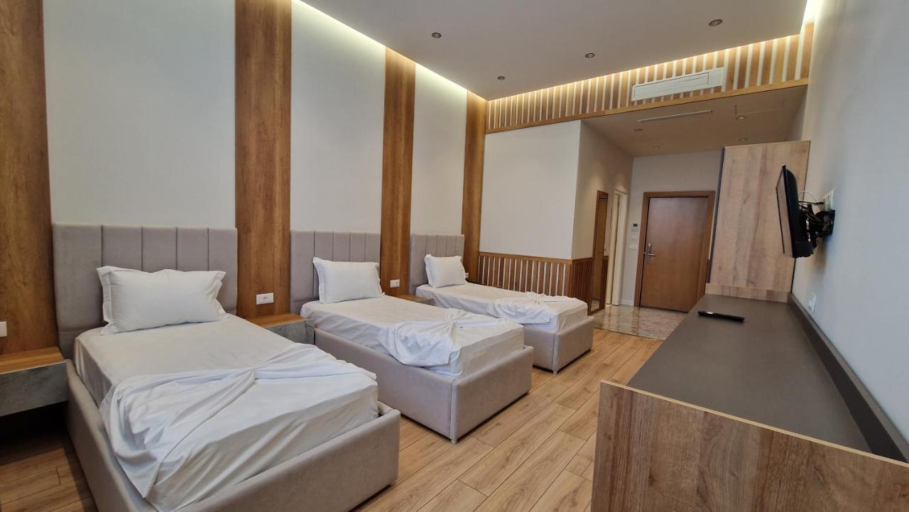 Hotel Colis Tirana Exterior photo