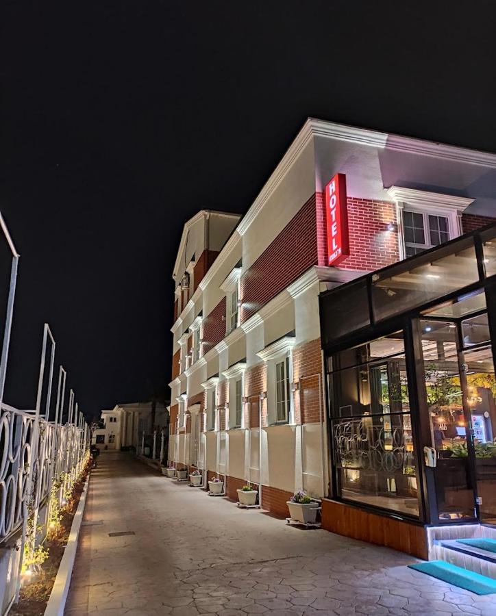 Hotel Colis Tirana Exterior photo
